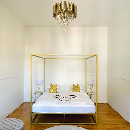 Apstay City Center Deluxe ǀ Free Parking ǀ Self Check-In Graz Luaran gambar